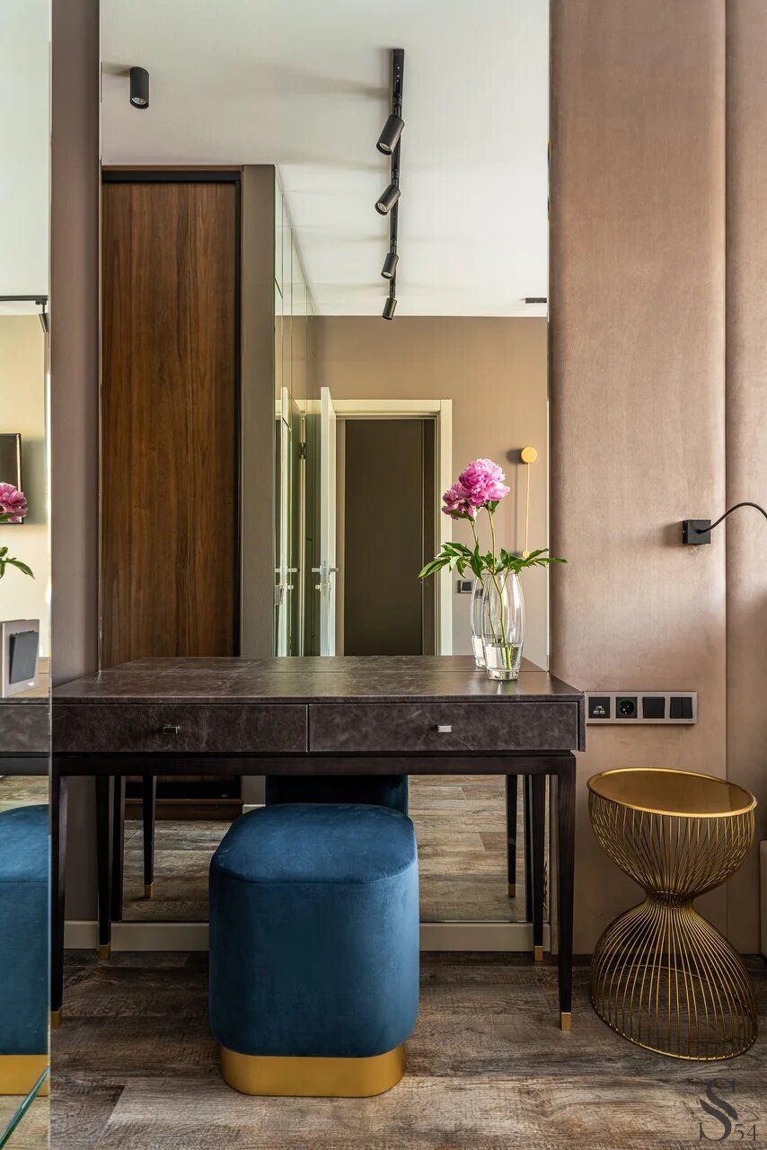 LUX EAST apartments